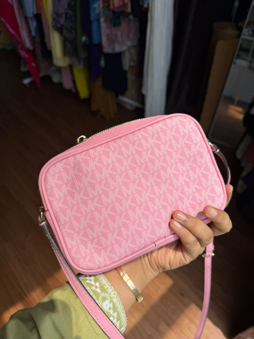 Michael Kors Csmera Bag