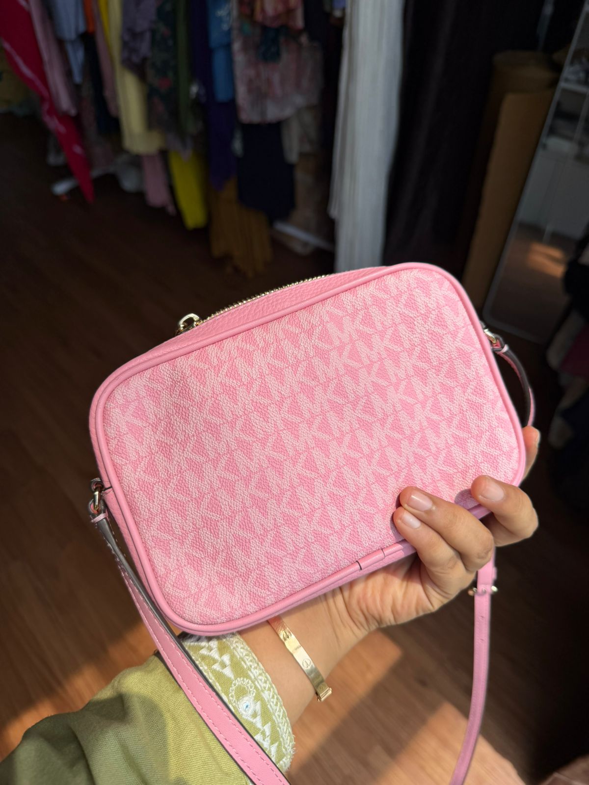 Michael Kors Csmera Bag