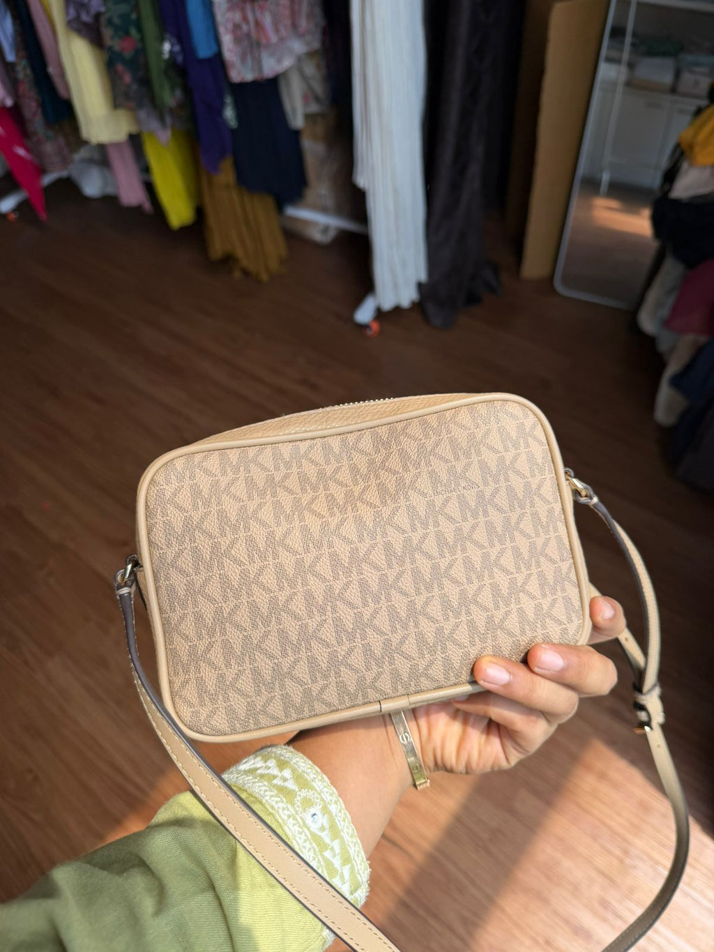Michael Kors Csmera Bag