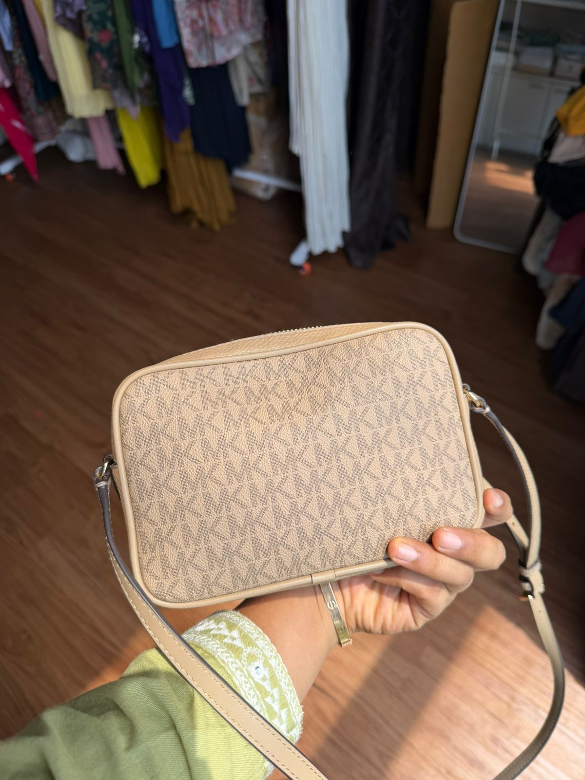 Michael Kors Csmera Bag