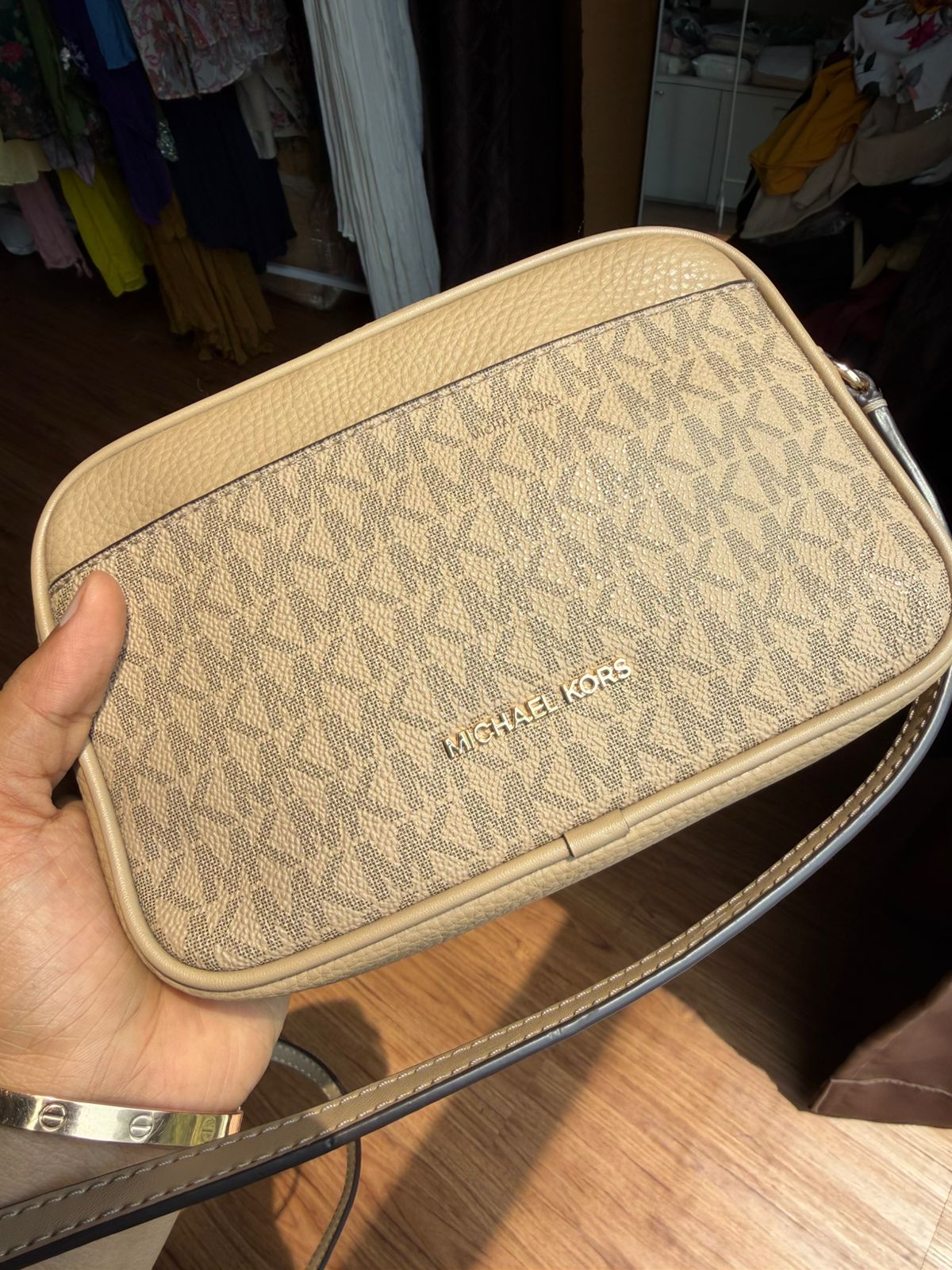 Michael Kors Csmera Bag