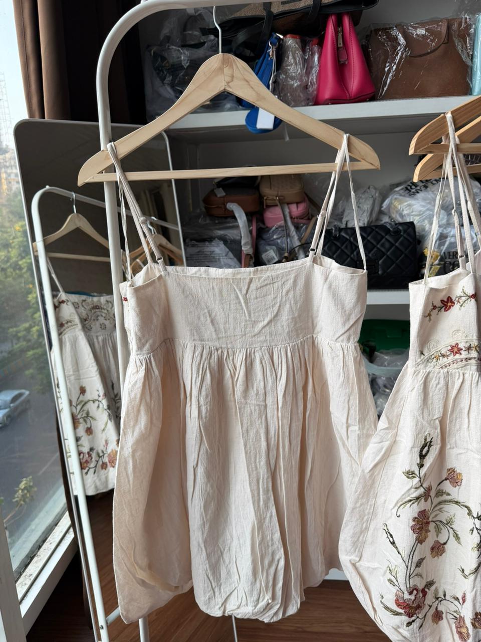 Zara linen embroidery dress